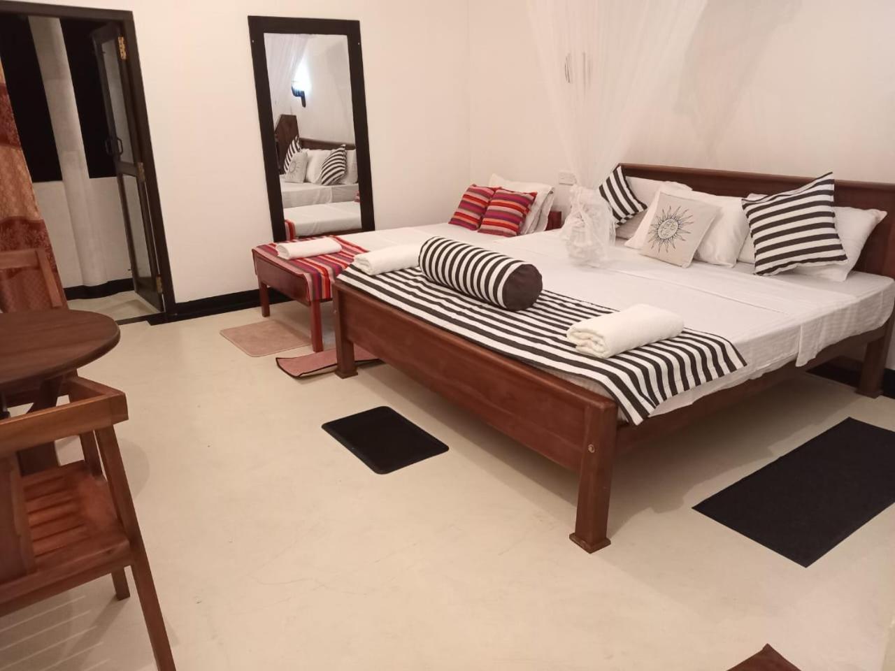 Little Villa Guest House 阿杭格默 外观 照片
