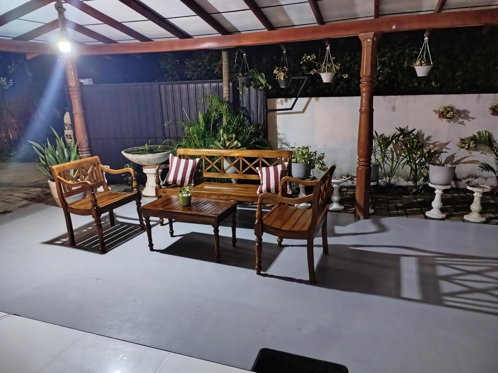 Little Villa Guest House 阿杭格默 外观 照片