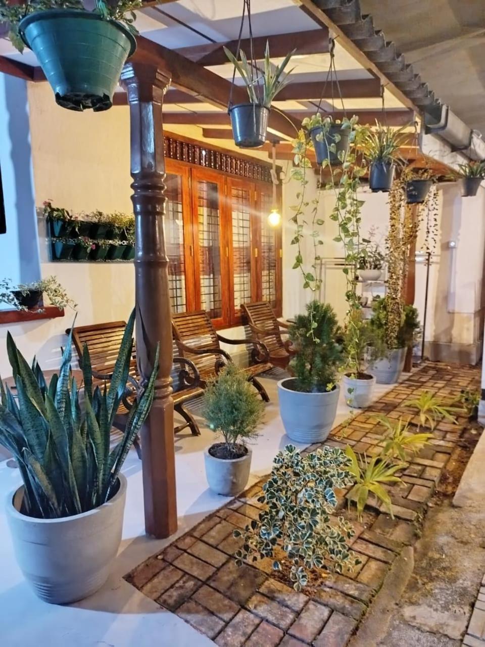 Little Villa Guest House 阿杭格默 外观 照片