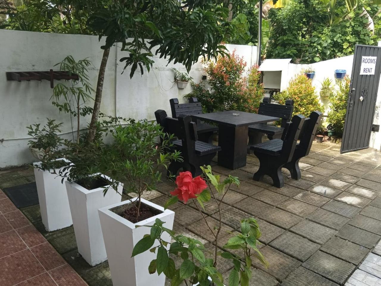 Little Villa Guest House 阿杭格默 外观 照片