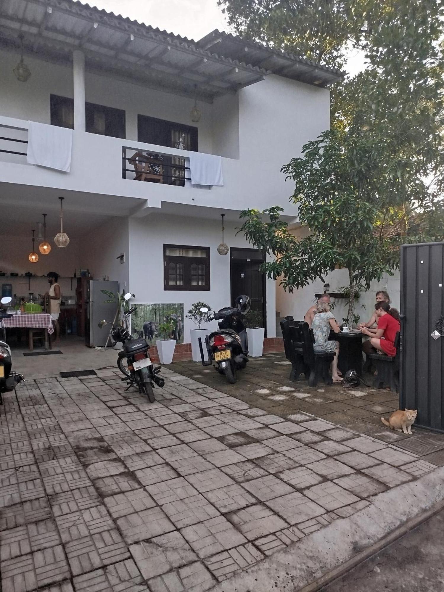 Little Villa Guest House 阿杭格默 外观 照片